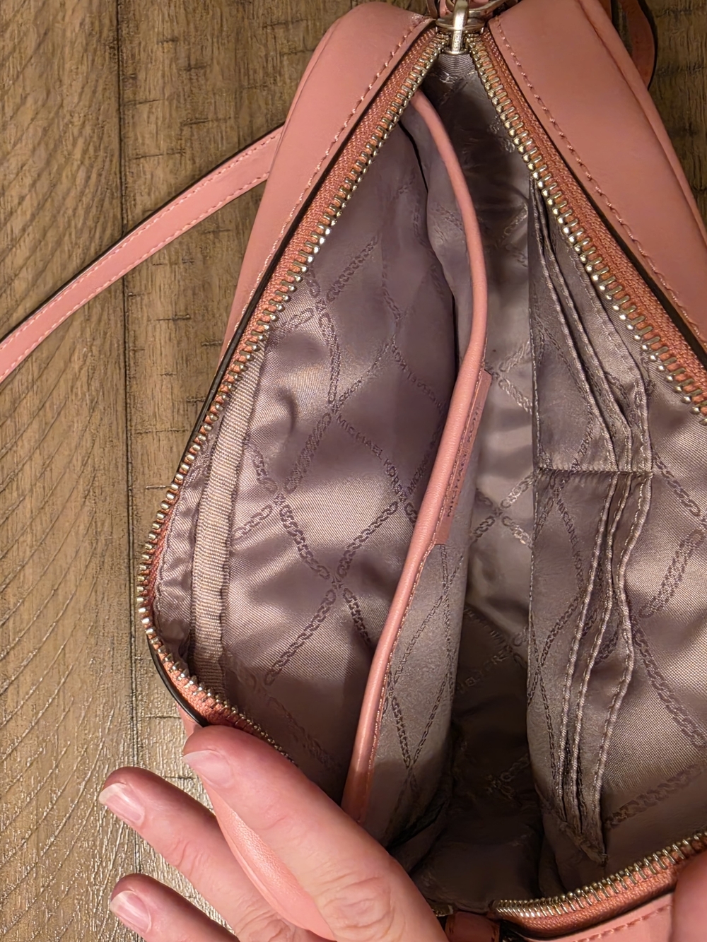 Michael Kors Pink Signature MK Logo Crossbody - Picture 4 of 6